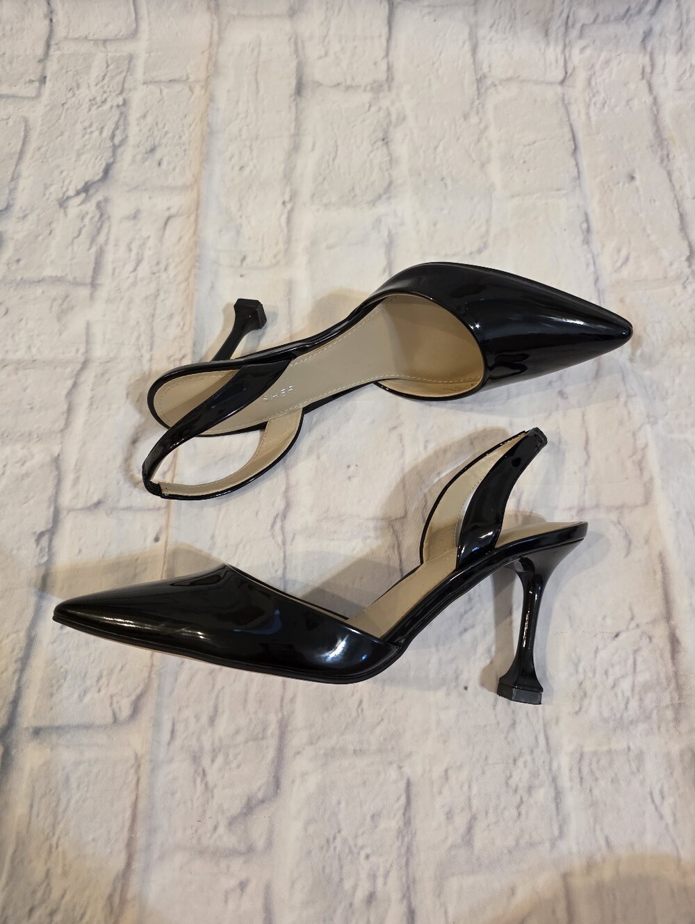 Marc Fisher Black Patent Slingback Pointy Heels - Picture 5 of 11